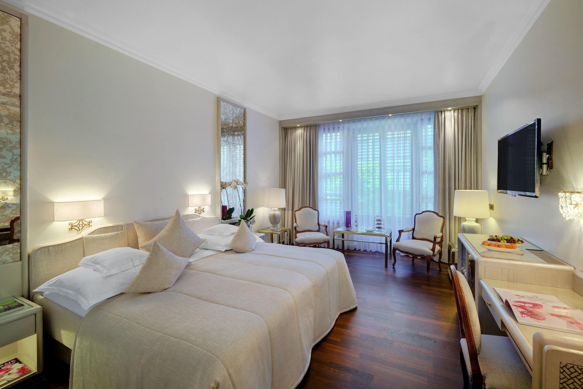 Hotel Europaeischer Hof Heidelberg, Bestes Hotel Deutschlands In Historischer Architektur Εξωτερικό φωτογραφία A room at the Hotel de France