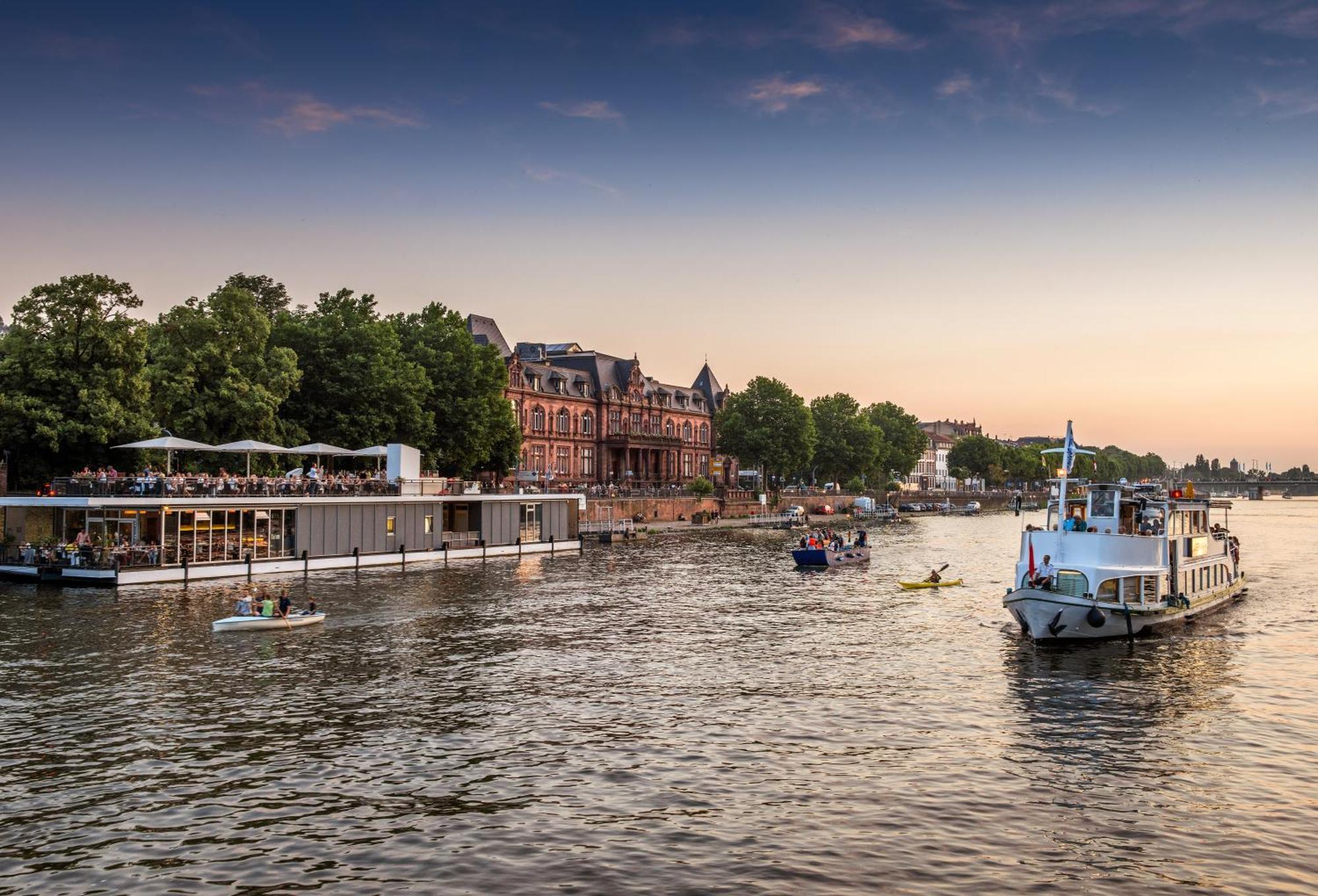 Hotel Europaeischer Hof Heidelberg, Bestes Hotel Deutschlands In Historischer Architektur Εξωτερικό φωτογραφία The river Main in Frankfurt